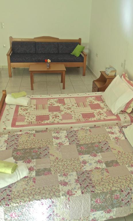 Irilena Apartments Stalida Kamer foto