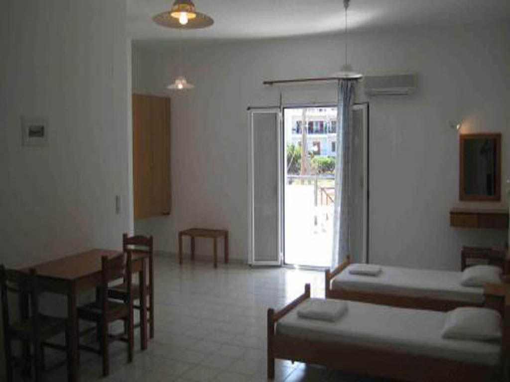Irilena Apartments Stalida Buitenkant foto